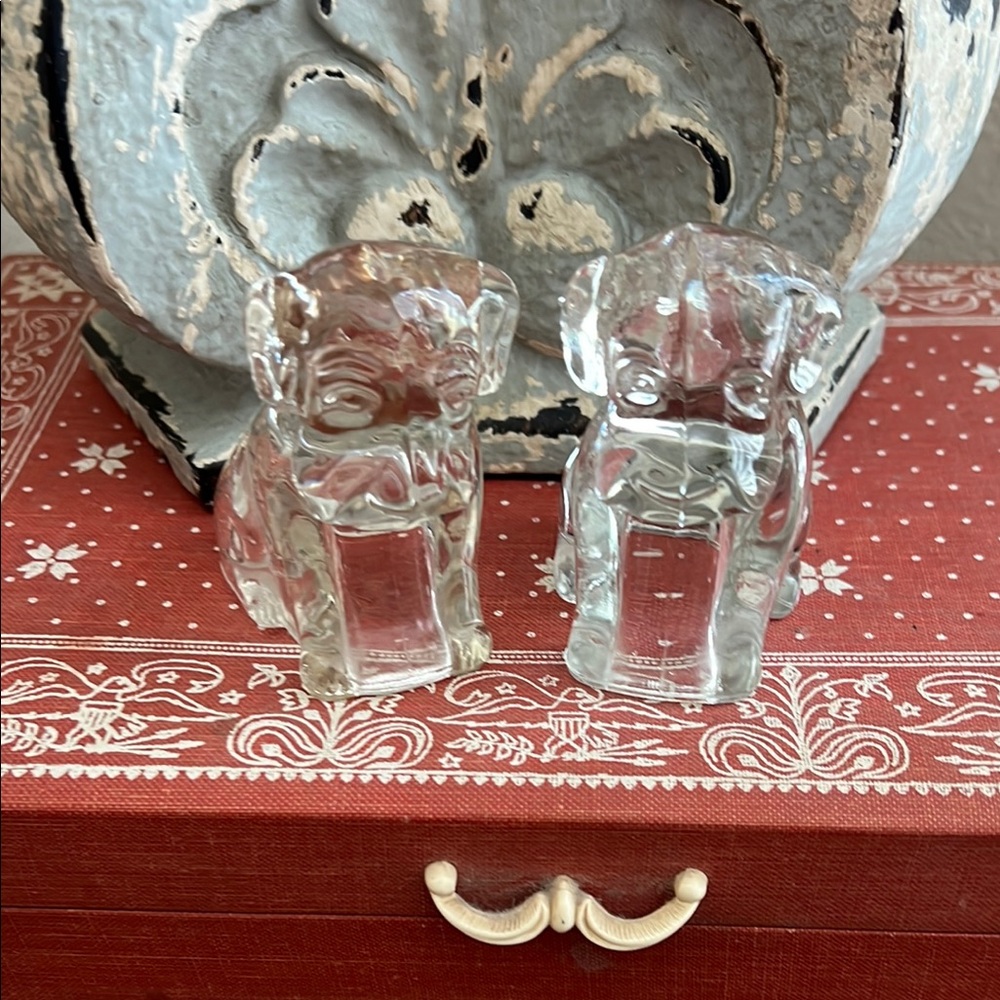 Vintage Glass Dog Figurines Set
